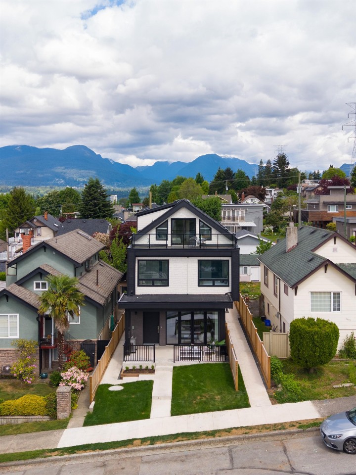 Photo 27 at 1 - 3645 Dundas Street, Hastings Sunrise, Vancouver East
