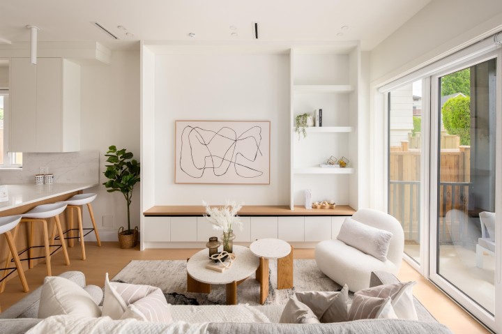 Photo 2 at 1 - 3645 Dundas Street, Hastings Sunrise, Vancouver East