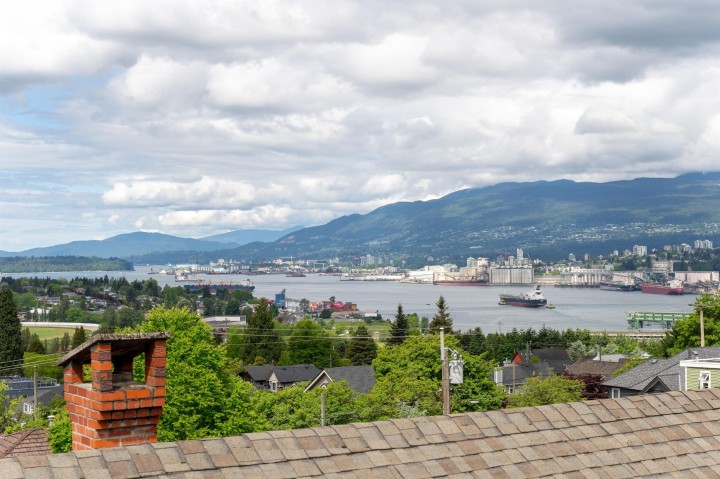 Photo 24 at 1 - 3645 Dundas Street, Hastings Sunrise, Vancouver East