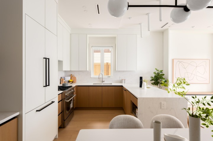 Photo 8 at 1 - 3645 Dundas Street, Hastings Sunrise, Vancouver East