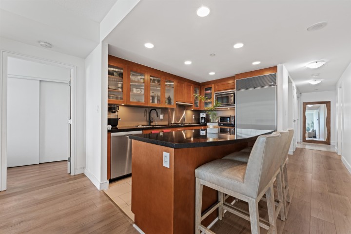 Photo 6 at 902 - 1650 Bayshore Drive, Coal Harbour, Vancouver West