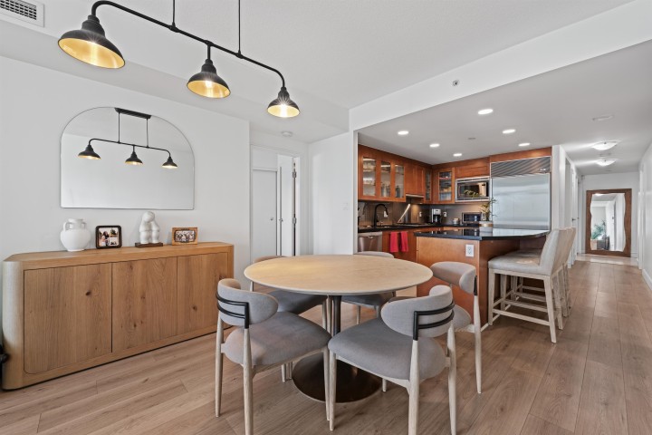 Photo 7 at 902 - 1650 Bayshore Drive, Coal Harbour, Vancouver West