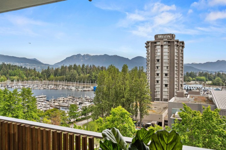 Photo 28 at 902 - 1650 Bayshore Drive, Coal Harbour, Vancouver West