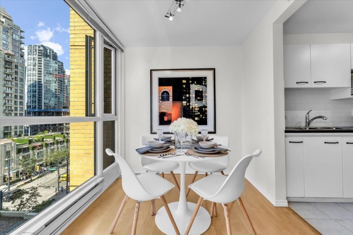 Photo 13 at 708 - 1188 Richards Street, Yaletown, Vancouver West