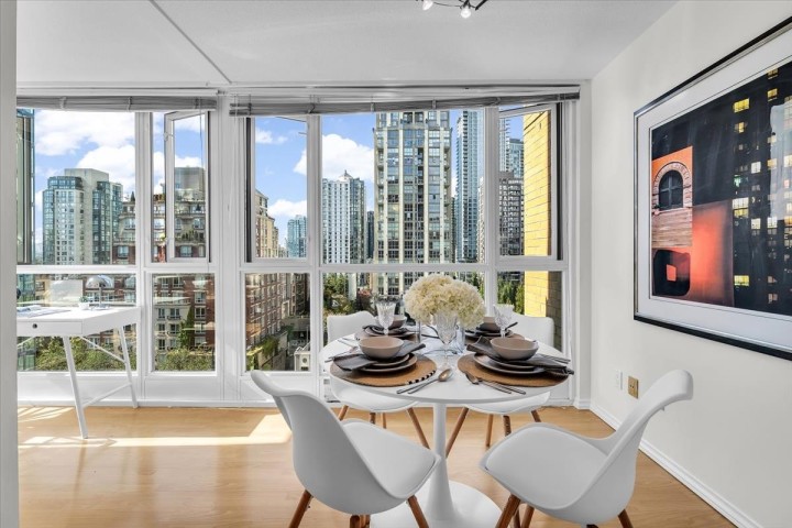Photo 12 at 708 - 1188 Richards Street, Yaletown, Vancouver West