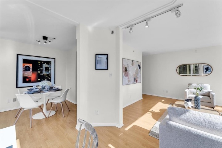 Photo 9 at 708 - 1188 Richards Street, Yaletown, Vancouver West