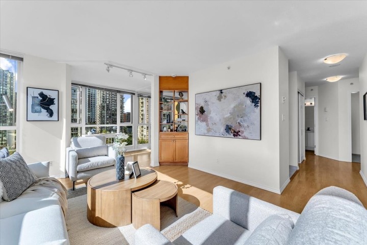 Photo 4 at 708 - 1188 Richards Street, Yaletown, Vancouver West