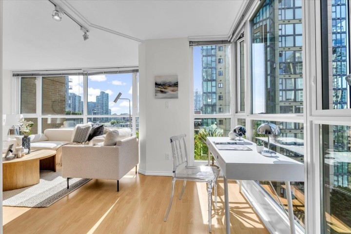 Photo 8 at 708 - 1188 Richards Street, Yaletown, Vancouver West