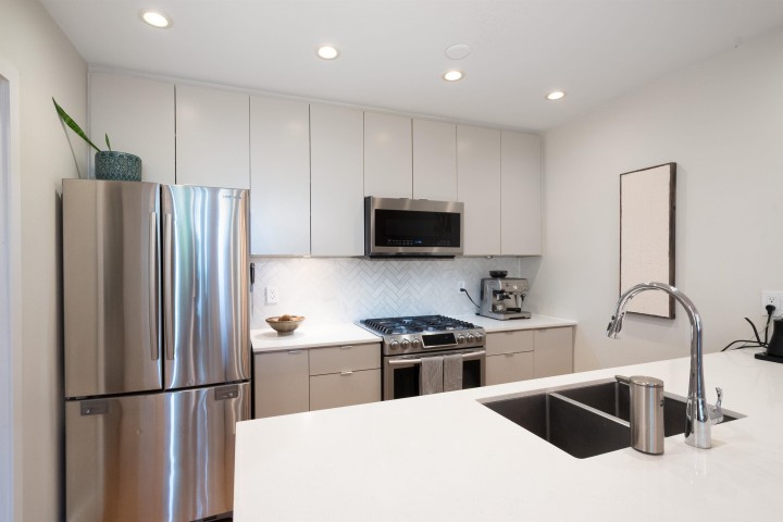 Photo 11 at 290 E 11th Avenue, Mount Pleasant VE, Vancouver East