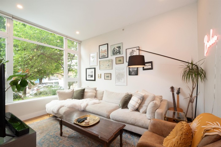Photo 4 at 290 E 11th Avenue, Mount Pleasant VE, Vancouver East