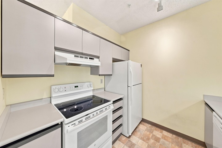 Photo 8 at 209 - 1924 Comox Street, West End VW, Vancouver West