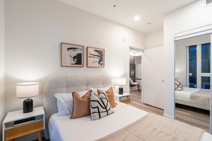 Photo 8 at 201 - 422 Lakewood Drive, Hastings, Vancouver East