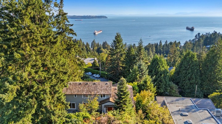 Photo 27 at 3845 Southridge Avenue, Bayridge, West Vancouver