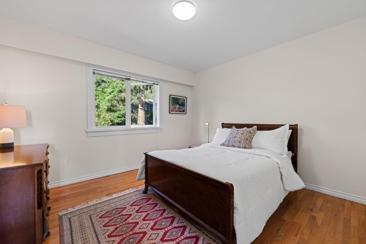 Photo 24 at 3845 Southridge Avenue, Bayridge, West Vancouver