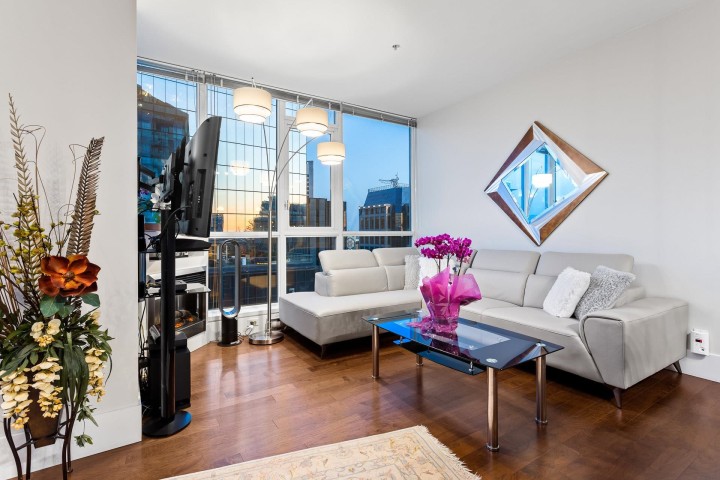Photo 9 at 3303 - 1189 Melville Street, Coal Harbour, Vancouver West