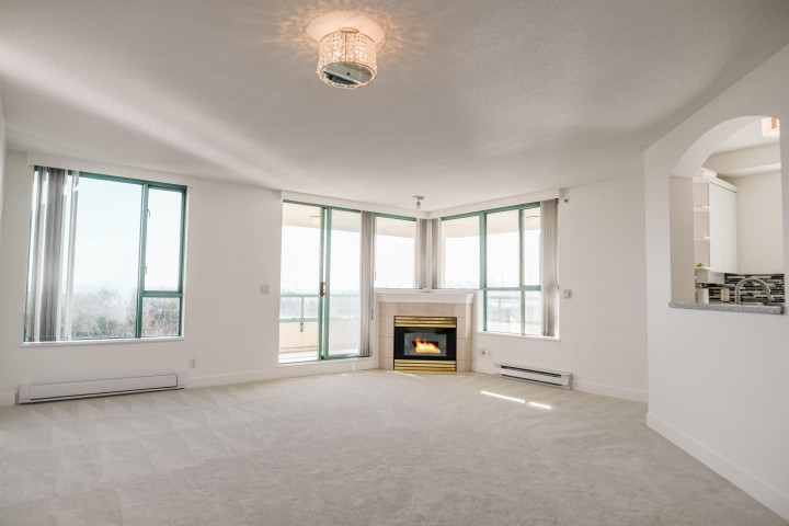 Photo 6 at 15B - 338 Taylor Way, Park Royal, West Vancouver