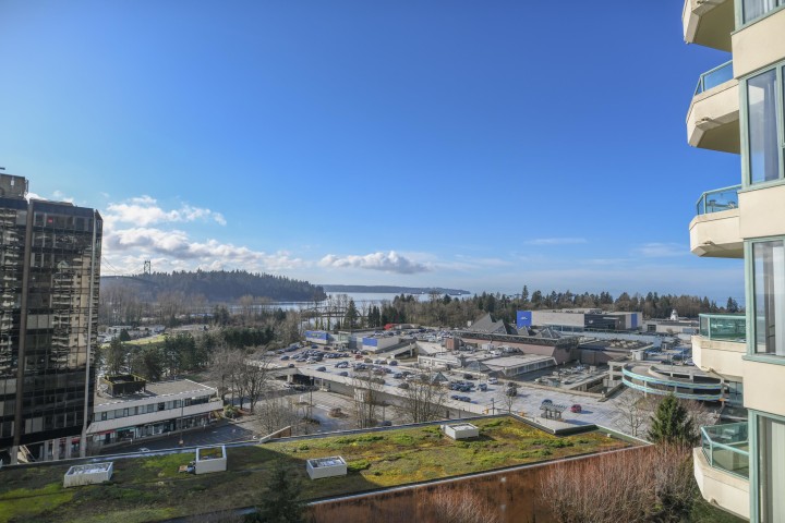Photo 13 at 15B - 338 Taylor Way, Park Royal, West Vancouver