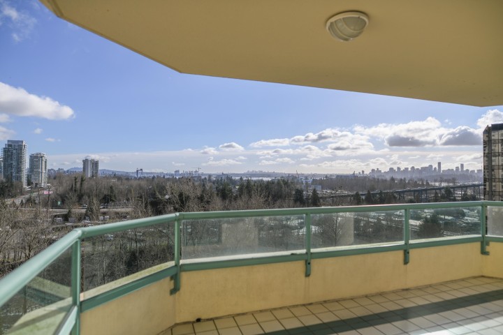 Photo 12 at 15B - 338 Taylor Way, Park Royal, West Vancouver