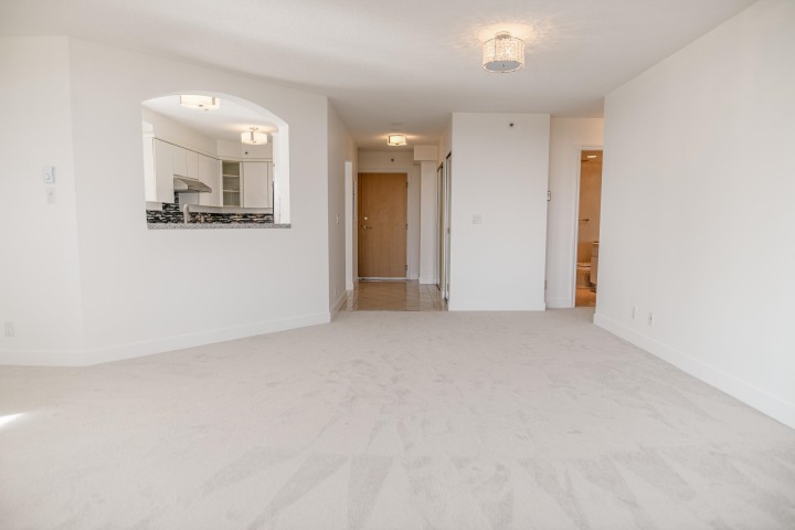 Photo 7 at 15B - 338 Taylor Way, Park Royal, West Vancouver