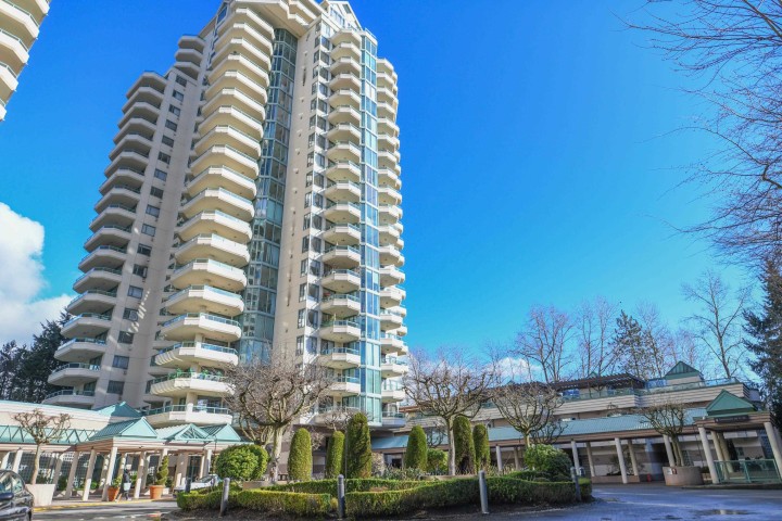 Photo 3 at 15B - 338 Taylor Way, Park Royal, West Vancouver