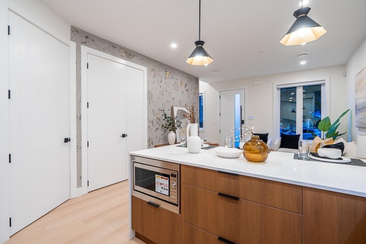 Photo 13 at 2 - 3638 Normandy Drive, Renfrew Heights, Vancouver East
