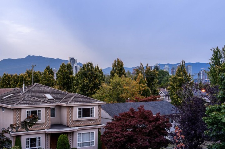 Photo 32 at 2 - 3638 Normandy Drive, Renfrew Heights, Vancouver East