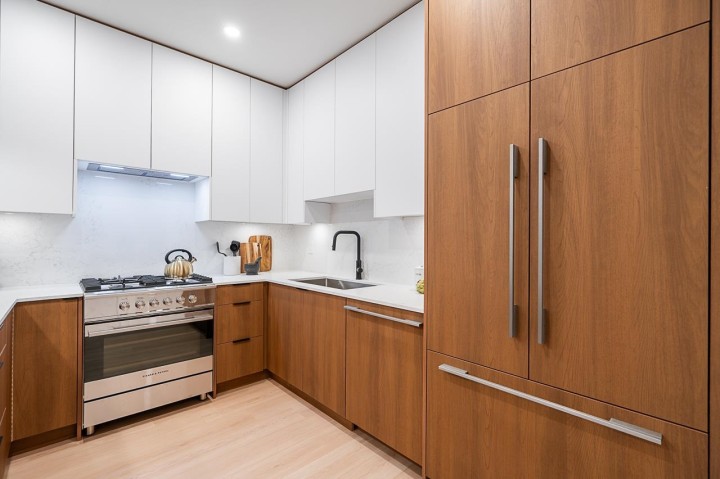 Photo 10 at 2 - 3638 Normandy Drive, Renfrew Heights, Vancouver East