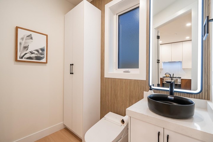 Photo 15 at 2 - 3638 Normandy Drive, Renfrew Heights, Vancouver East