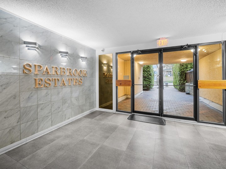Photo 24 at 313 - 975 E Broadway, Mount Pleasant VE, Vancouver East