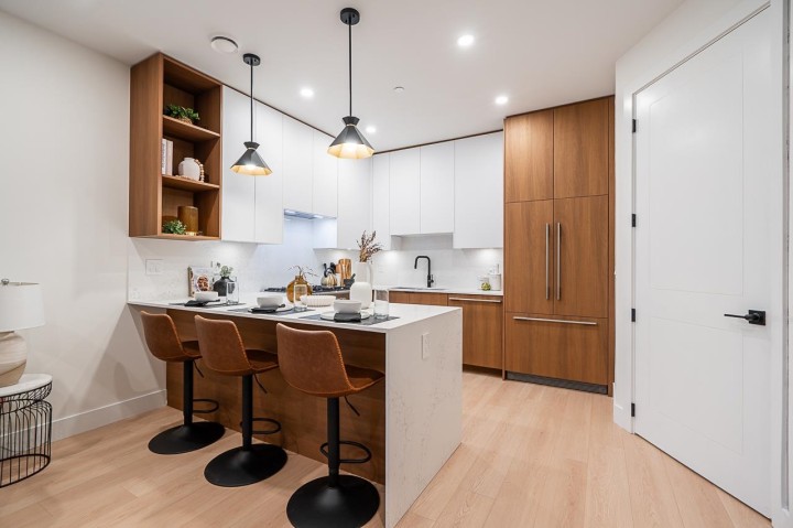 Photo 5 at 3 - 3638 Normandy Drive, Renfrew Heights, Vancouver East