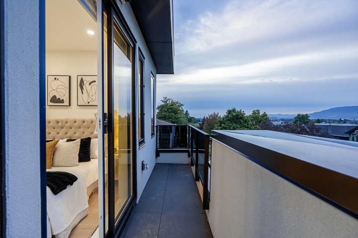 Photo 25 at 4 - 3638 Normandy Drive, Renfrew Heights, Vancouver East