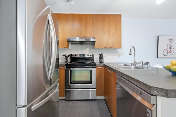 Photo 3 at 102 - 788 E 8th Avenue, Mount Pleasant VE, Vancouver East