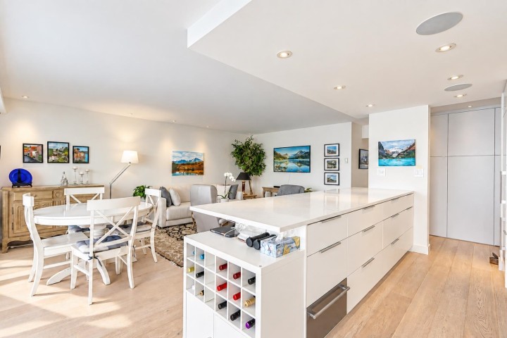 Photo 12 at 807 - 150 24th Street, Dundarave, West Vancouver