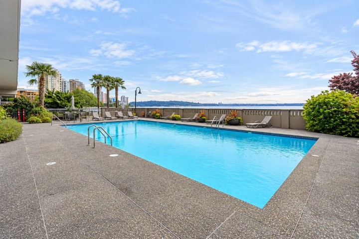 Photo 31 at 807 - 150 24th Street, Dundarave, West Vancouver