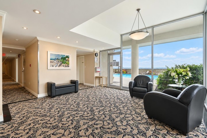 Photo 29 at 807 - 150 24th Street, Dundarave, West Vancouver