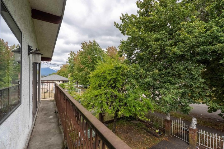 Photo 13 at 2474 E 24th Avenue, Renfrew Heights, Vancouver East