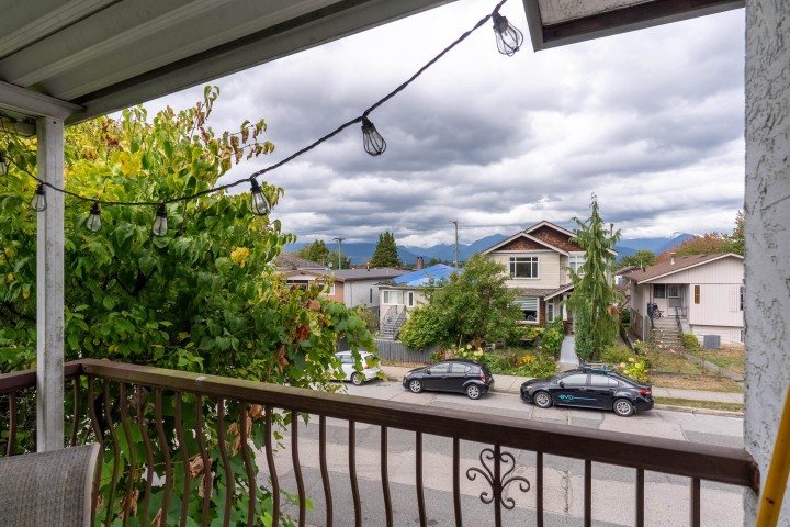 Photo 16 at 2474 E 24th Avenue, Renfrew Heights, Vancouver East