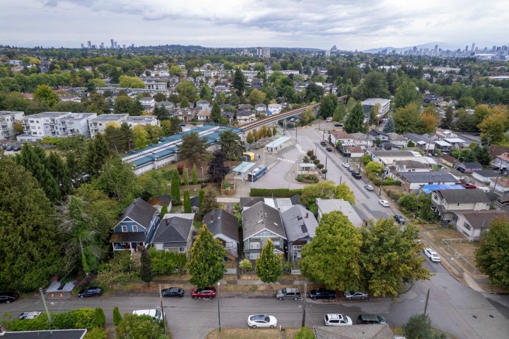 Photo 1 at 2474 E 24th Avenue, Renfrew Heights, Vancouver East