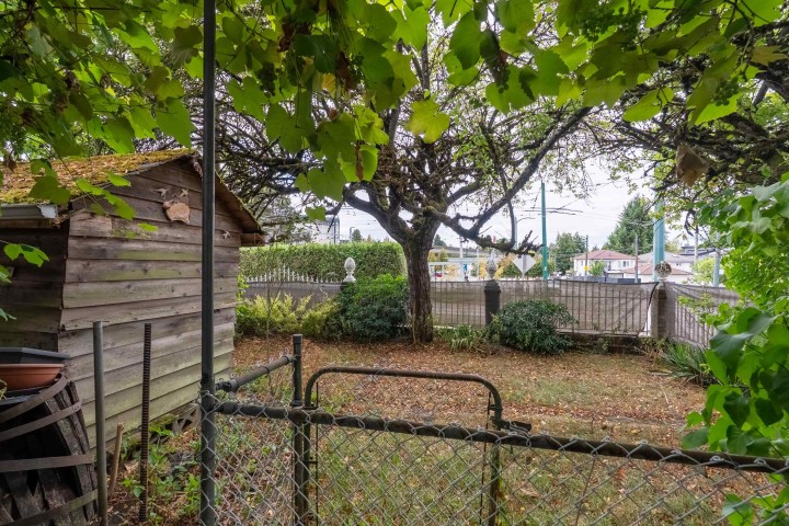 Photo 28 at 2474 E 24th Avenue, Renfrew Heights, Vancouver East