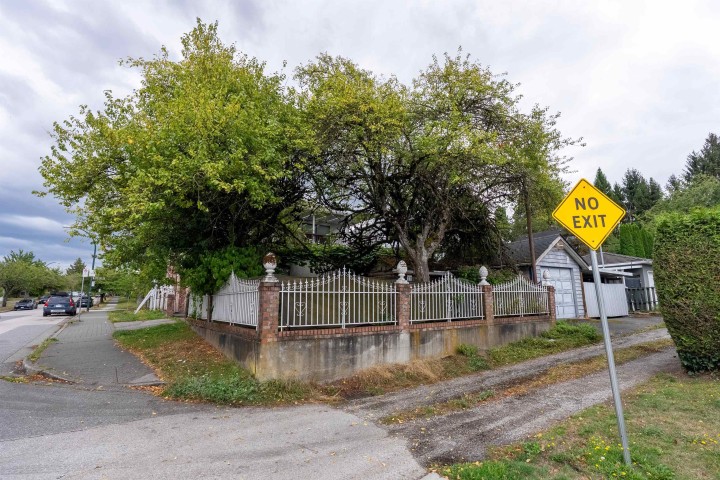 Photo 30 at 2474 E 24th Avenue, Renfrew Heights, Vancouver East