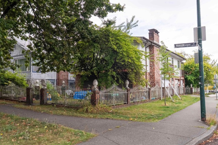 Photo 33 at 2474 E 24th Avenue, Renfrew Heights, Vancouver East