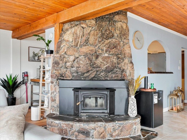 Photo 3 at 325 Bayview Place, Lions Bay, West Vancouver