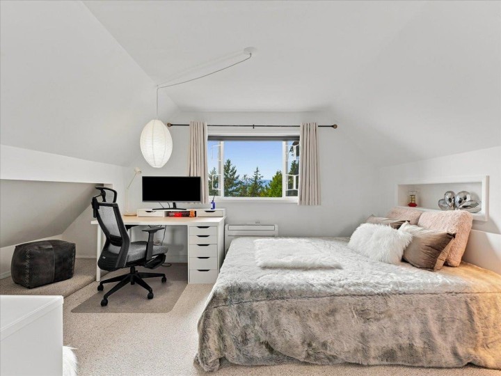 Photo 25 at 325 Bayview Place, Lions Bay, West Vancouver