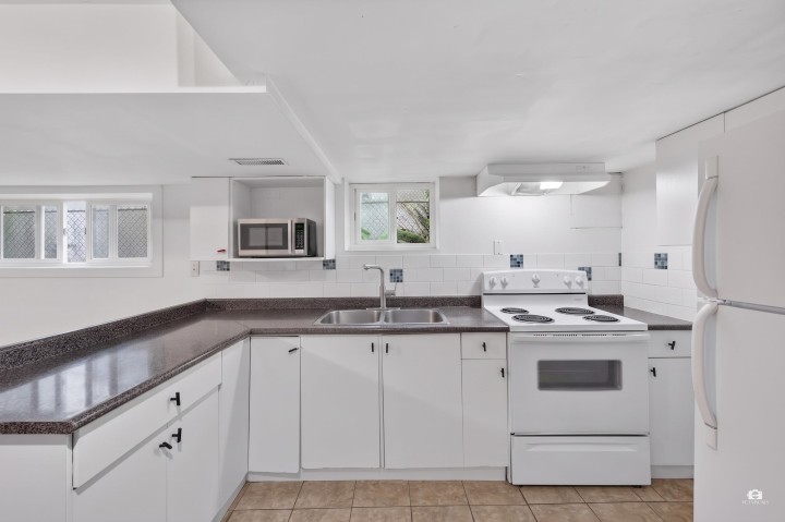 Photo 16 at 2528 E 24th Avenue, Renfrew Heights, Vancouver East