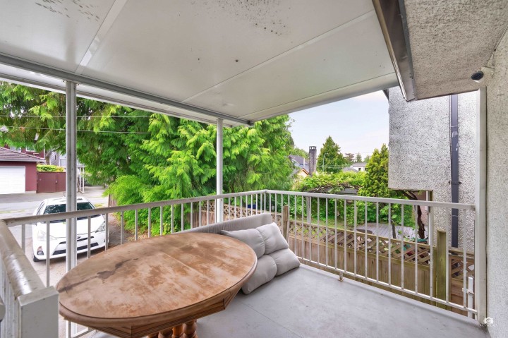Photo 3 at 2528 E 24th Avenue, Renfrew Heights, Vancouver East