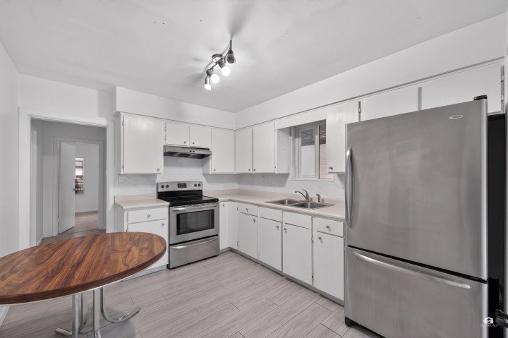 Photo 9 at 2528 E 24th Avenue, Renfrew Heights, Vancouver East