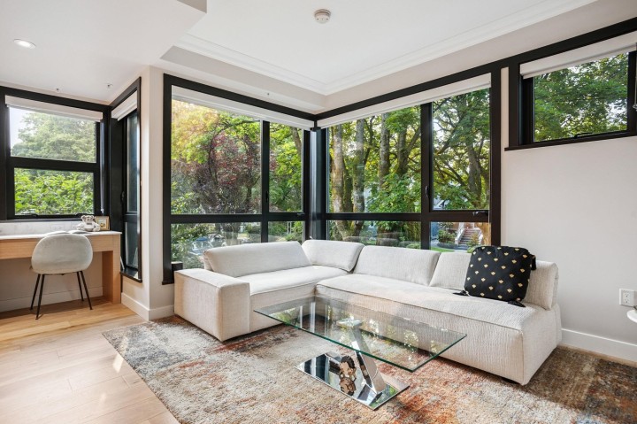Photo 3 at 201 - 3669 W 11th Avenue, Kitsilano, Vancouver West