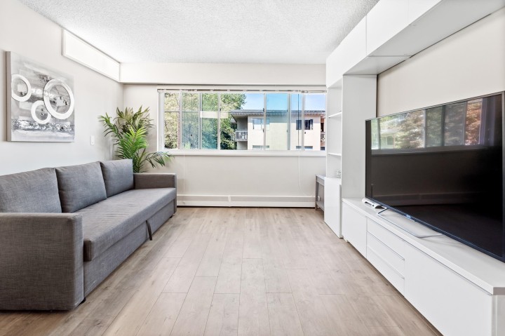 Photo 3 at 206 - 1149 W 11th Avenue, Fairview VW, Vancouver West