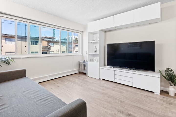 Photo 5 at 206 - 1149 W 11th Avenue, Fairview VW, Vancouver West