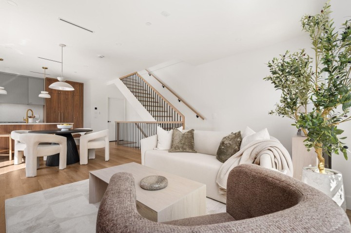 Photo 8 at SL 1 - 2333 E 54th Avenue, Killarney VE, Vancouver East